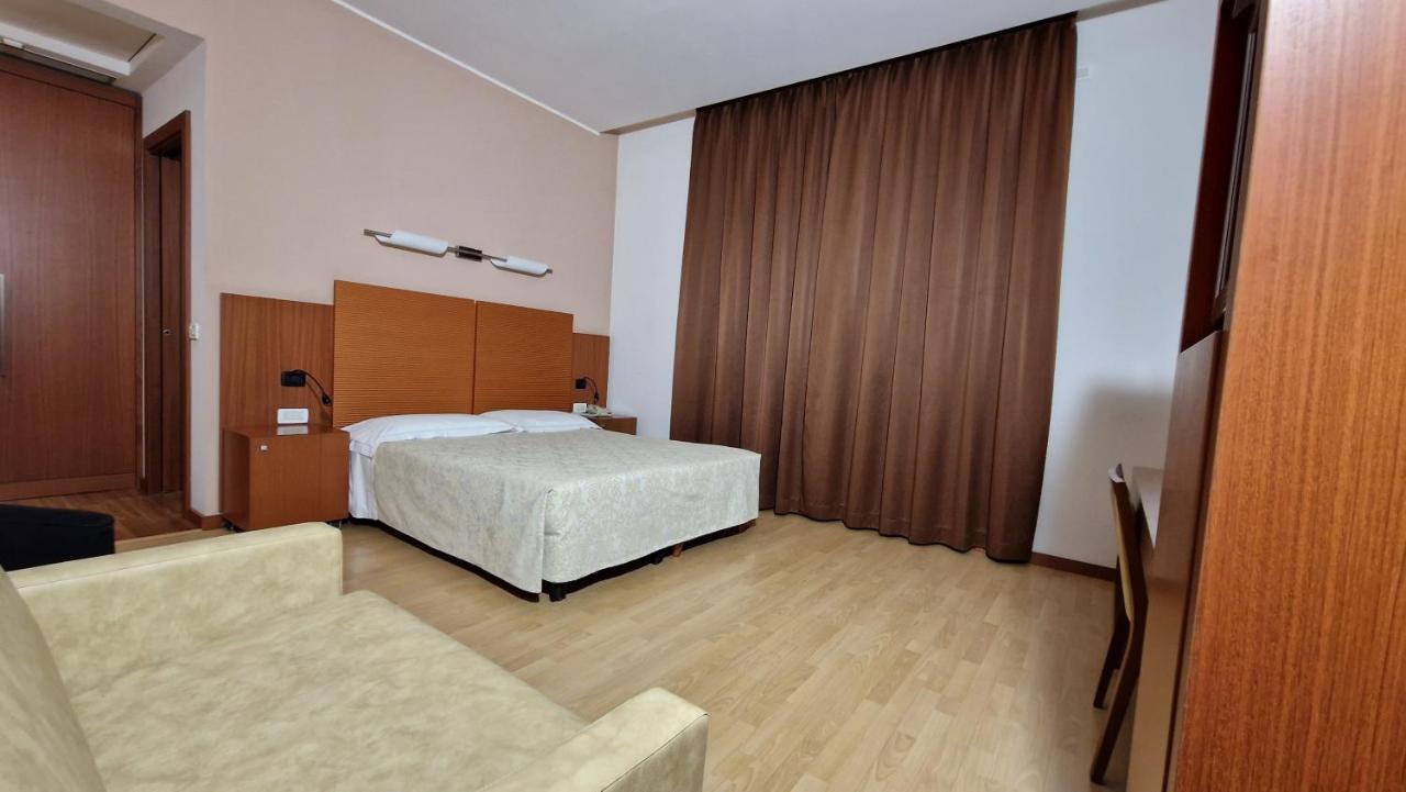 Bella Italia Palace Hotel Novare Extérieur photo