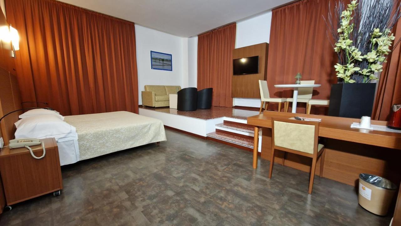 Bella Italia Palace Hotel Novare Extérieur photo