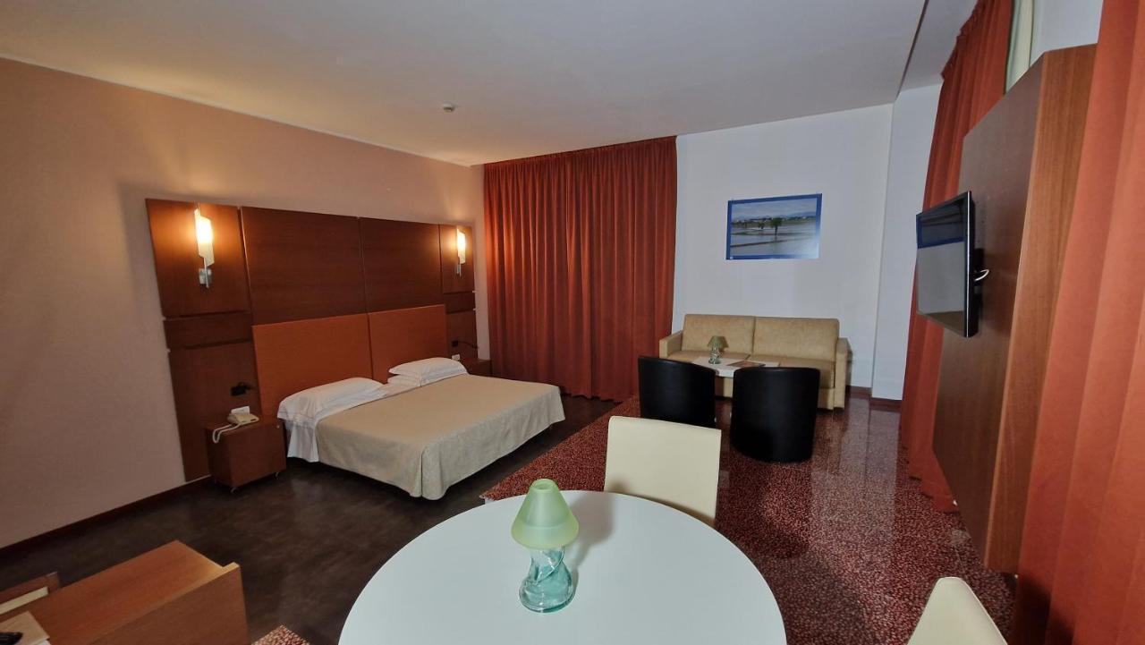 Bella Italia Palace Hotel Novare Extérieur photo