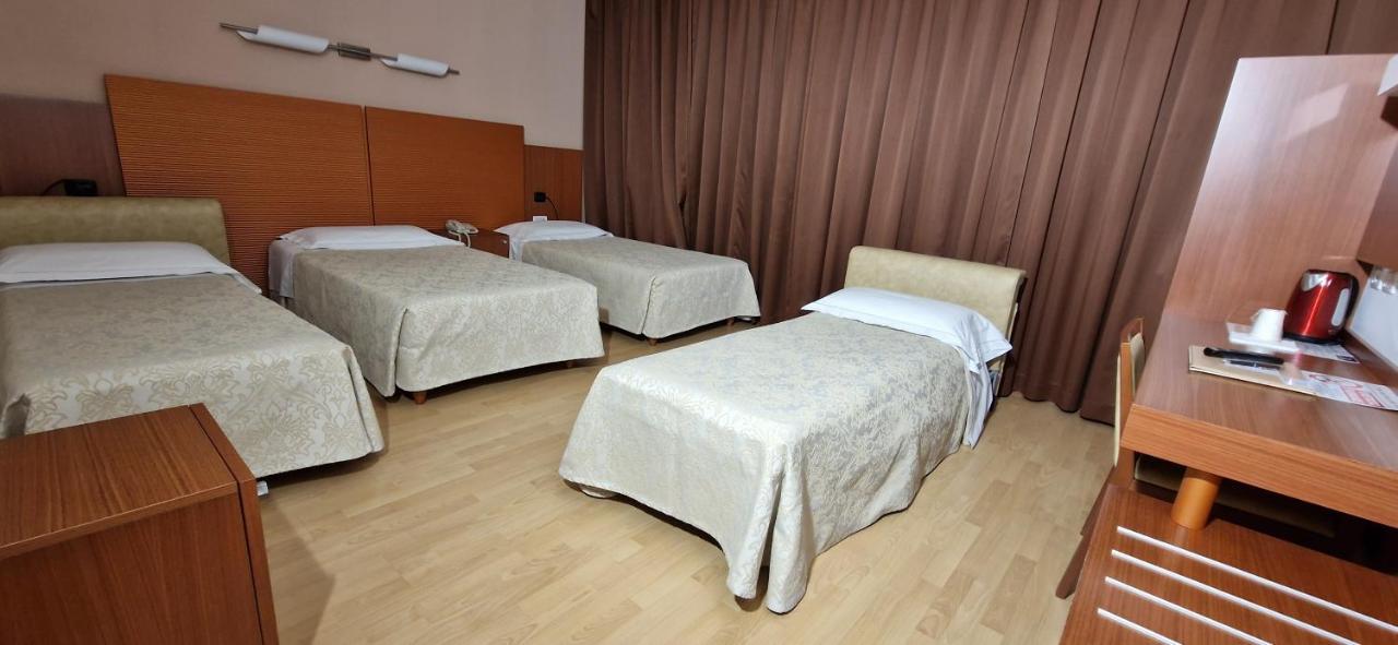 Bella Italia Palace Hotel Novare Extérieur photo