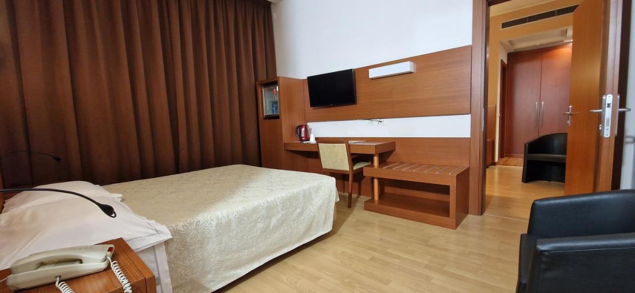 Bella Italia Palace Hotel Novare Extérieur photo