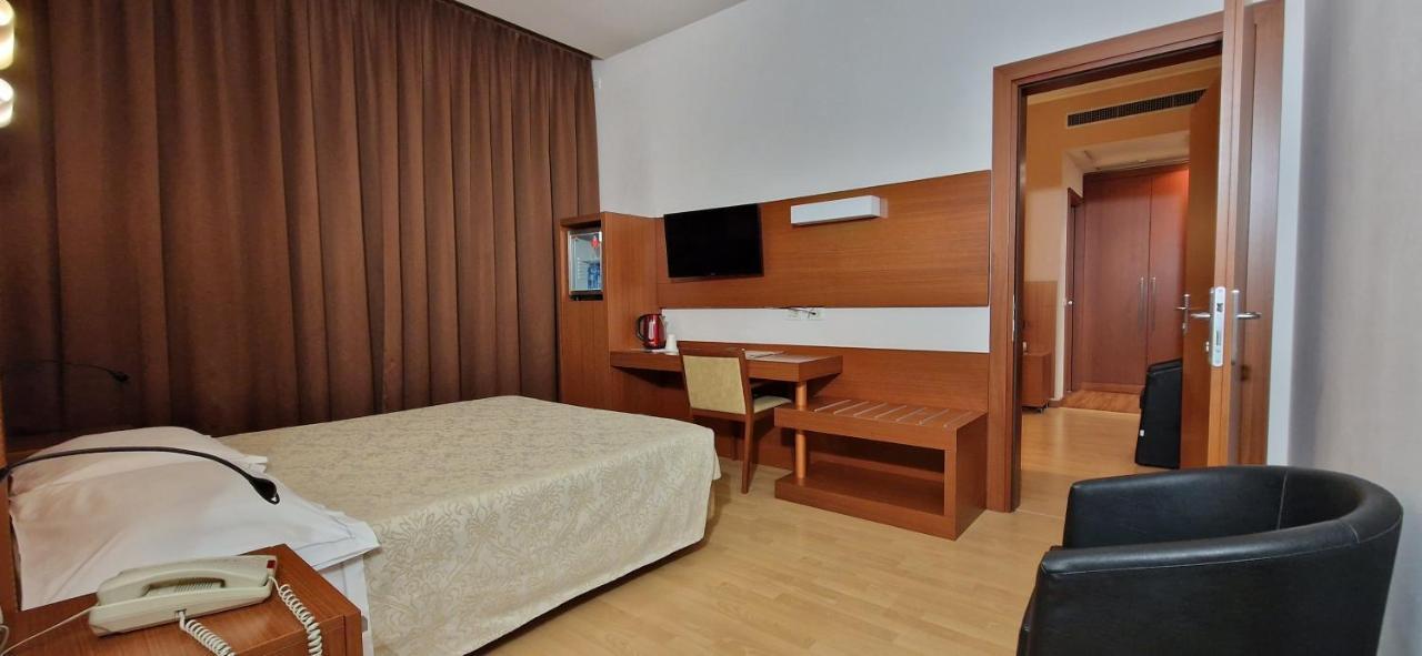 Bella Italia Palace Hotel Novare Extérieur photo