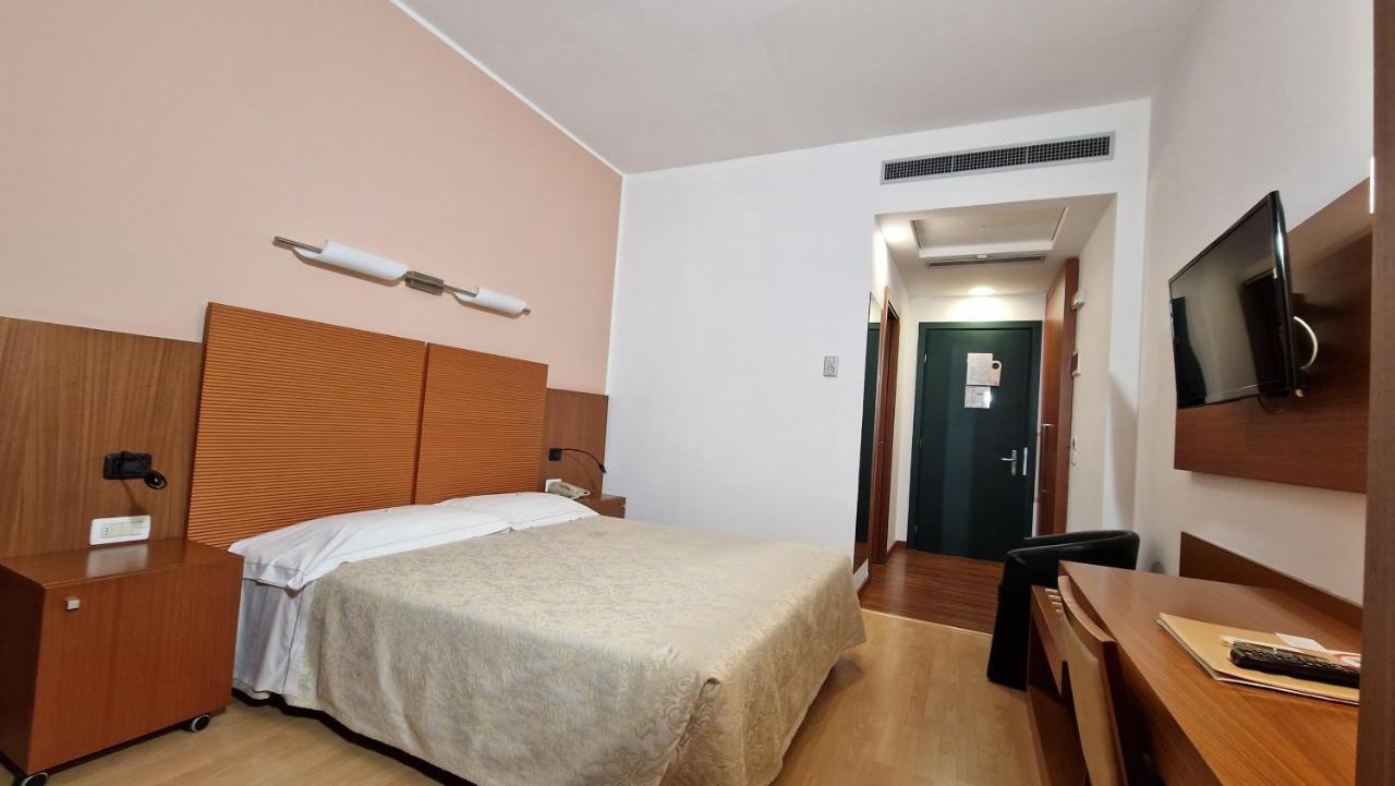 Bella Italia Palace Hotel Novare Extérieur photo