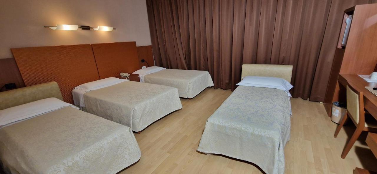 Bella Italia Palace Hotel Novare Extérieur photo