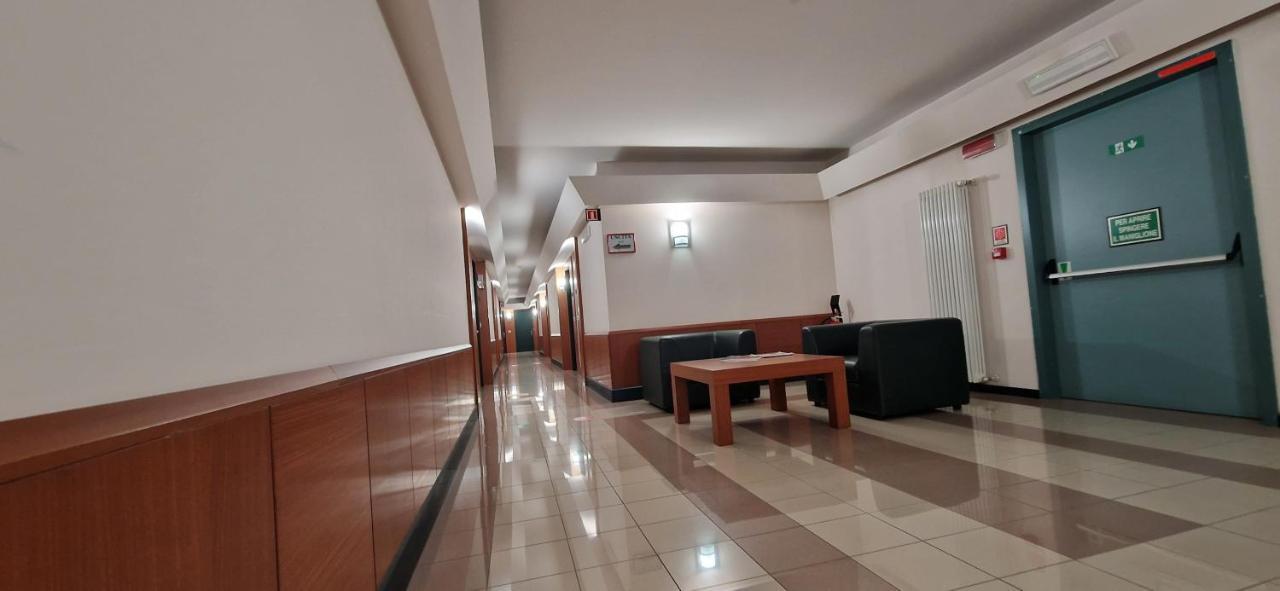 Bella Italia Palace Hotel Novare Extérieur photo