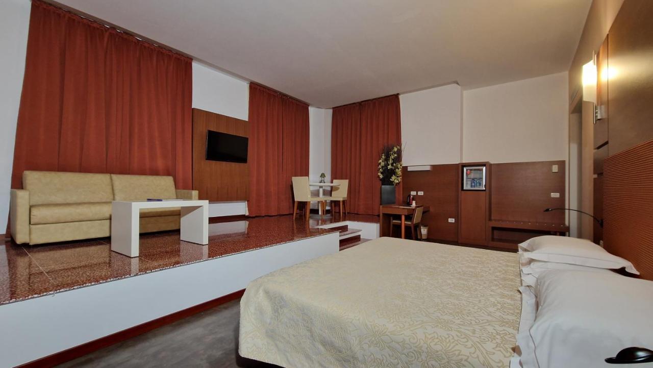 Bella Italia Palace Hotel Novare Extérieur photo