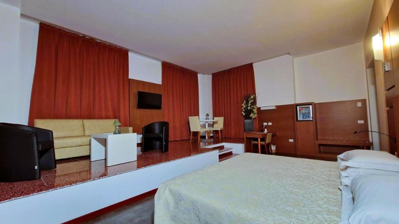 Bella Italia Palace Hotel Novare Extérieur photo