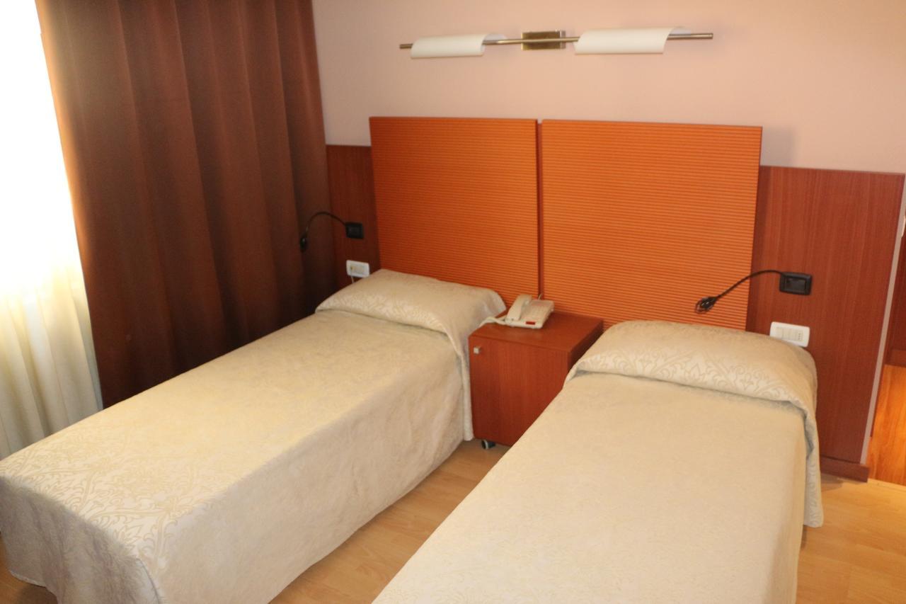 Bella Italia Palace Hotel Novare Extérieur photo