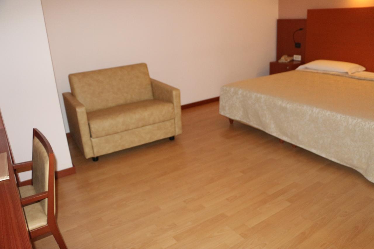 Bella Italia Palace Hotel Novare Extérieur photo